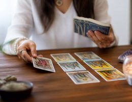 Cartes tarots gratuit : guide complet pour un tirage fiable en ligne