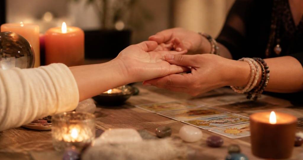 Horoscope oui non : comment interpréter une réponse en voyance